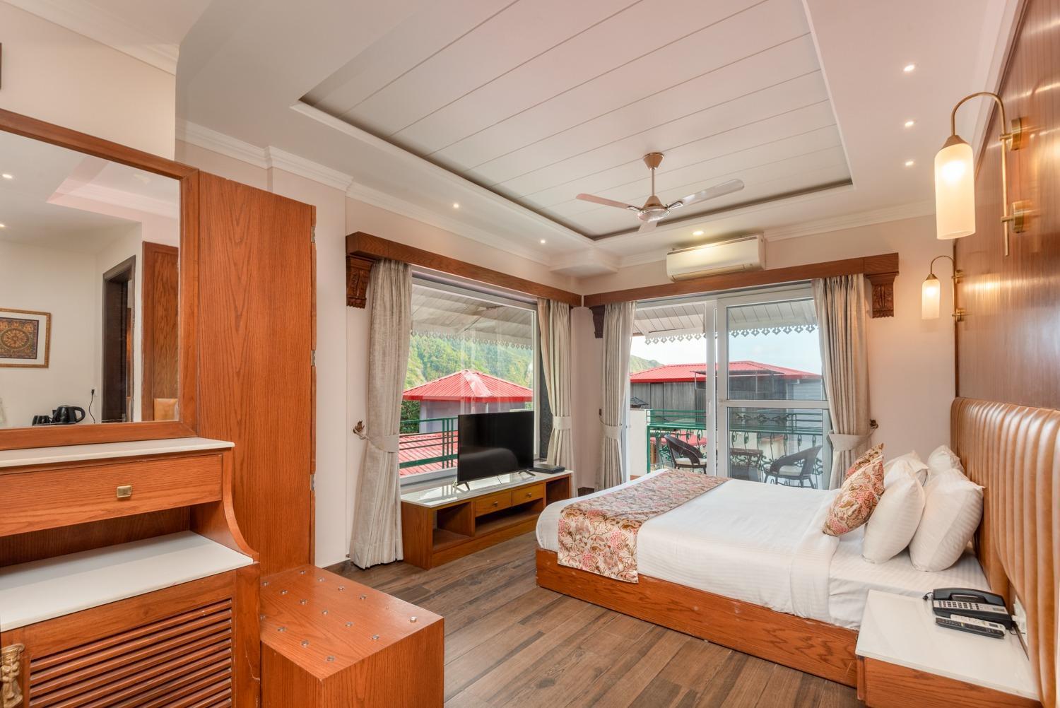 Quality Inn By Lawrence Hotels Дхарамсала Екстериор снимка