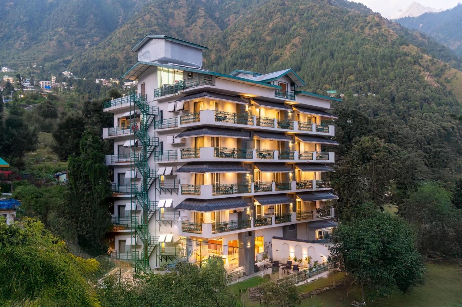 Quality Inn By Lawrence Hotels Дхарамсала Екстериор снимка